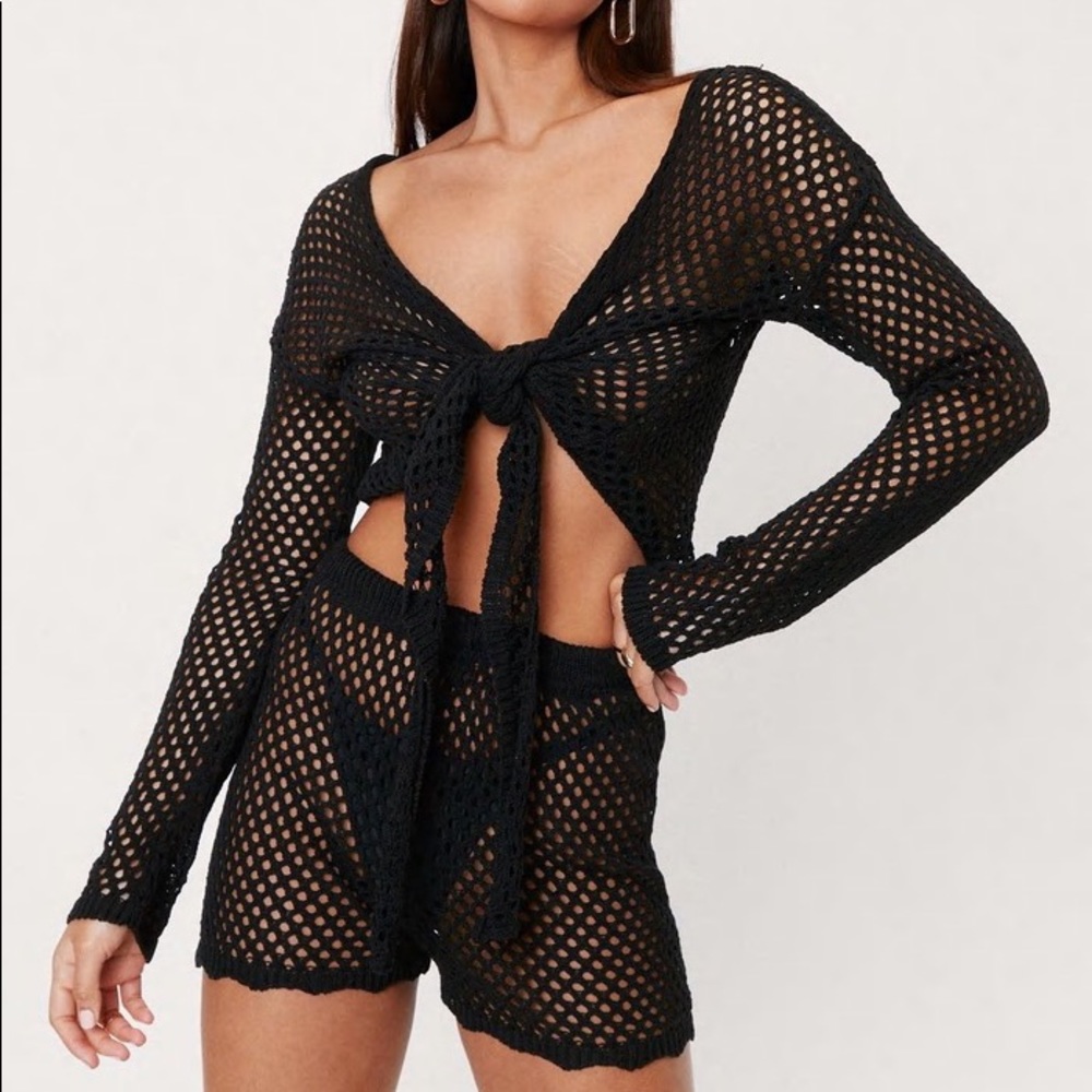 Nasty Gal - crochet black coverup